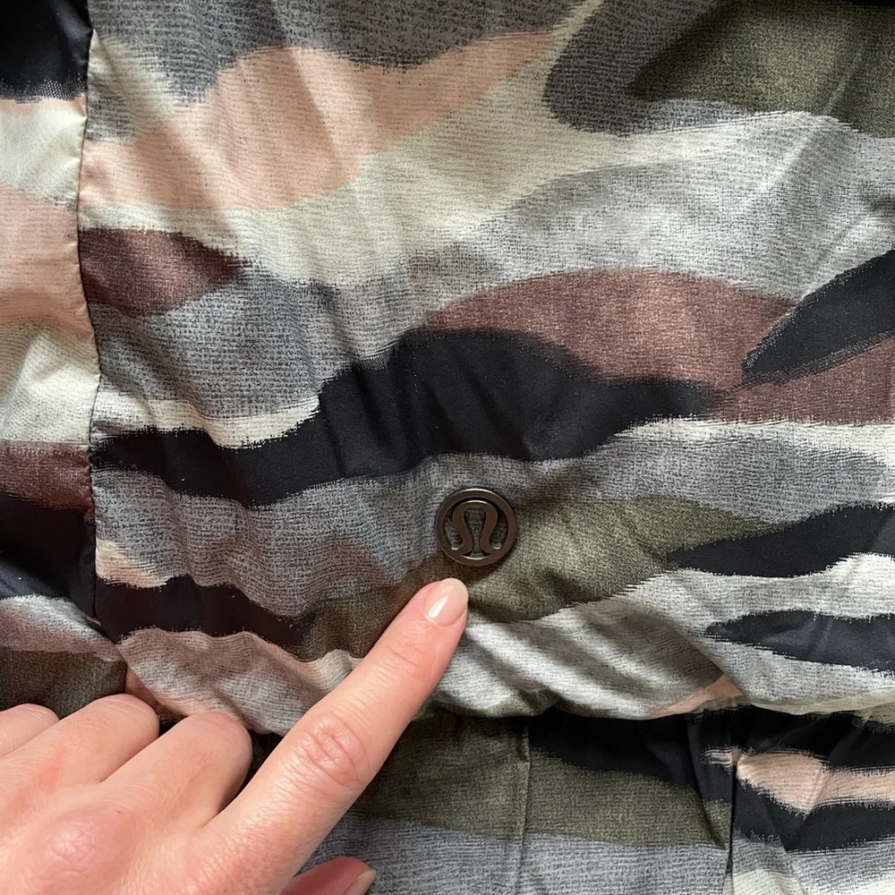 lululemon The Fluffiest Vest - REVERSIBLE! - Picture 11 of 15